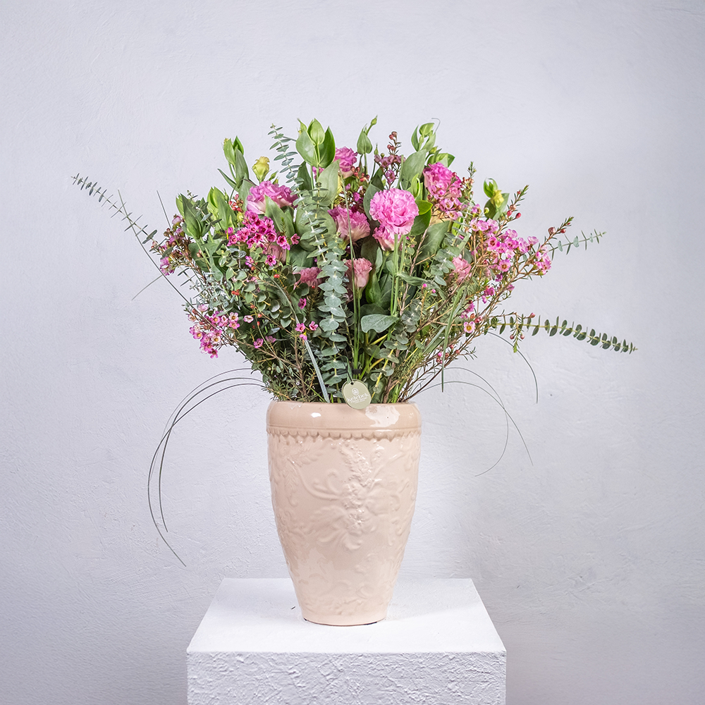 dscf6956_1000px-webp Seramik Vazo İçerisinde Pembe Lisyantus, Okaliptus Dallarından Oluşan Aranjman - Görsel 1
